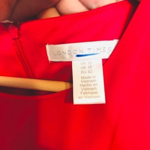 London Times Cold Shoulder Hot Pink Dress - Picture 4 of 5